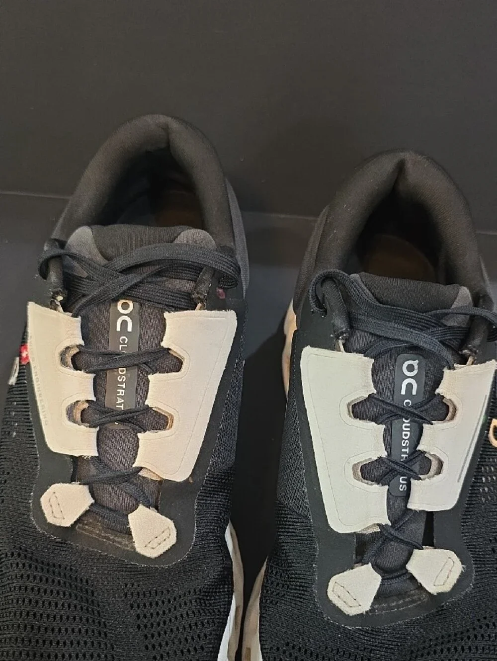 On Running CloudStratus Women's Black and Cream Athletic Sneakers Size 9